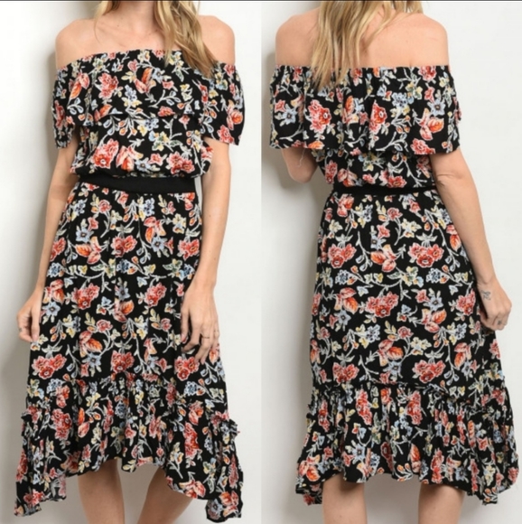 Dresses & Skirts - Floral Midi Dress